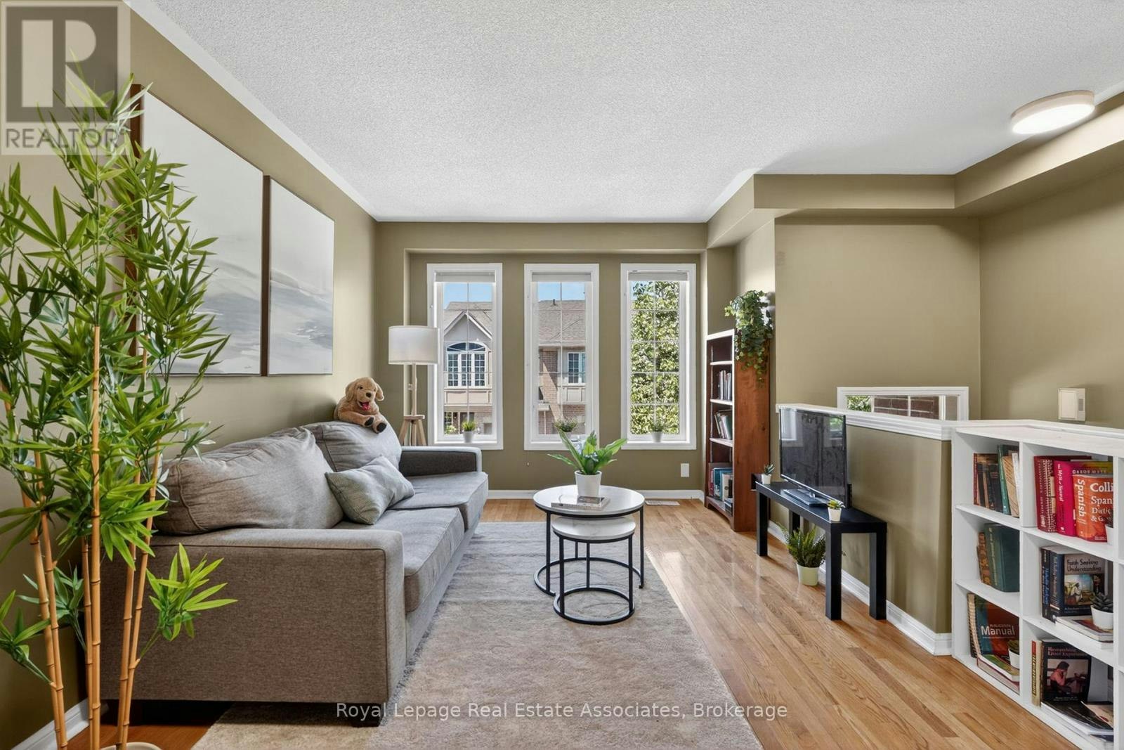 18-36 Palomino Trail, Halton Hills, ON, L7G 6E9