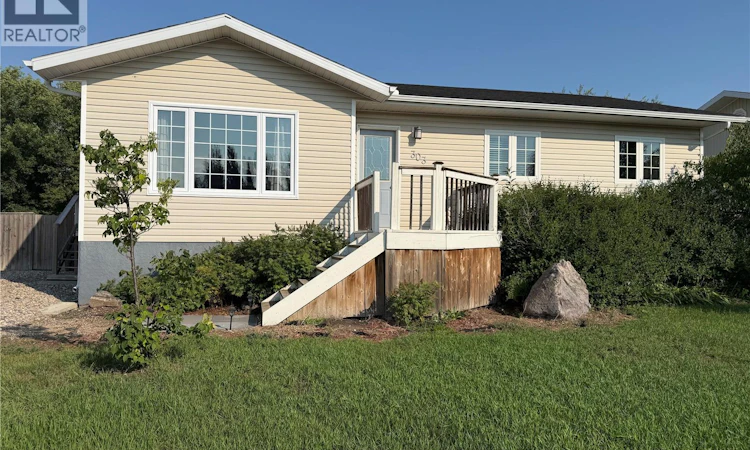 303 5th Street W