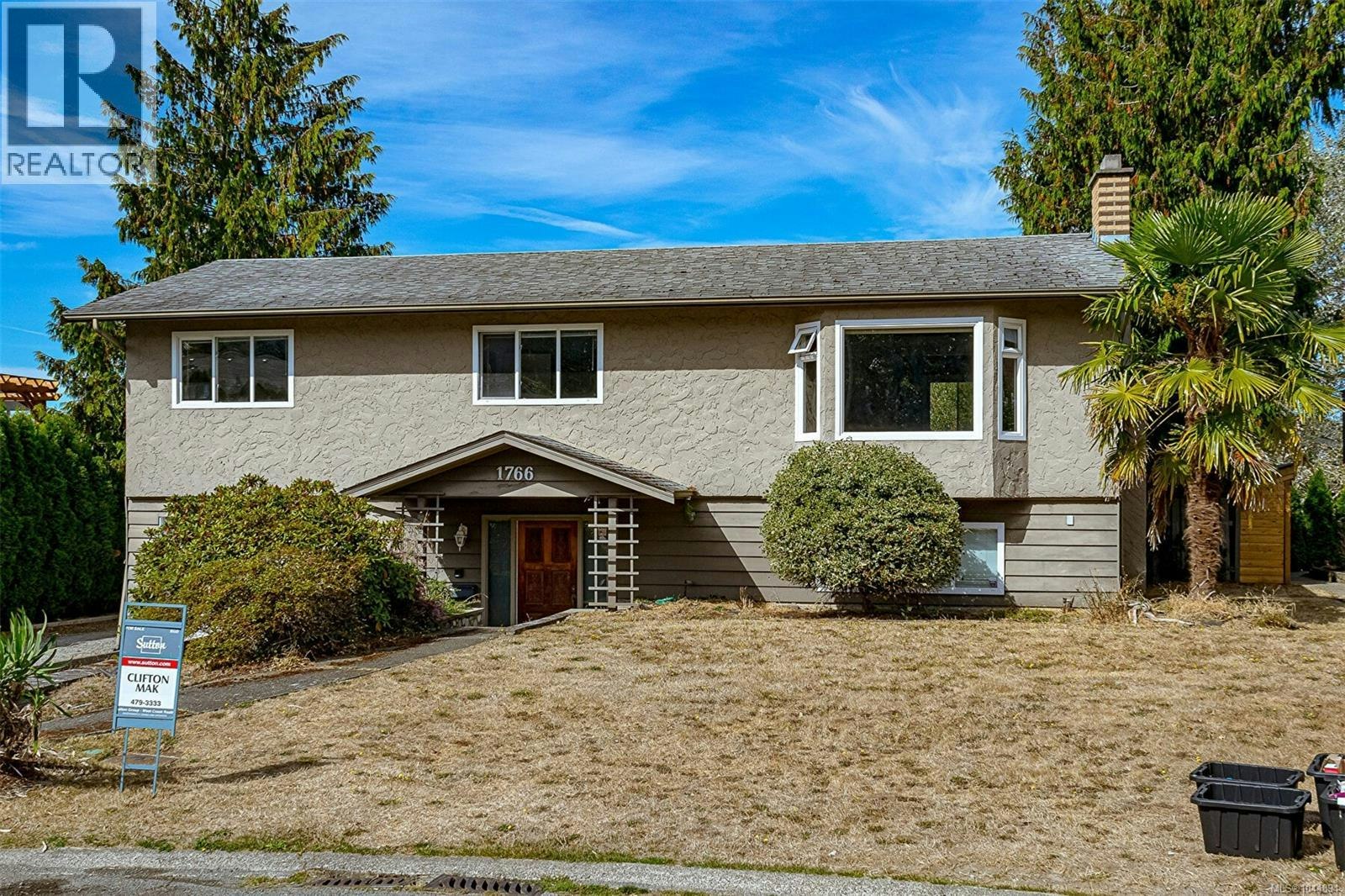 1766 Halliday Place, Saanich, BC, V8N 5H8