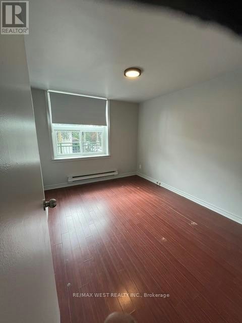 2-932 Dundas Street, Toronto, ON, M6J 1W3 - 2