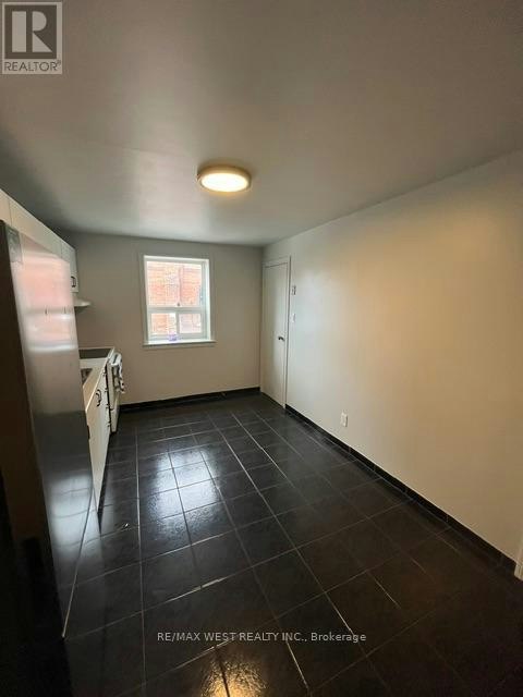 2-932 Dundas Street, Toronto, ON, M6J 1W3 - 7