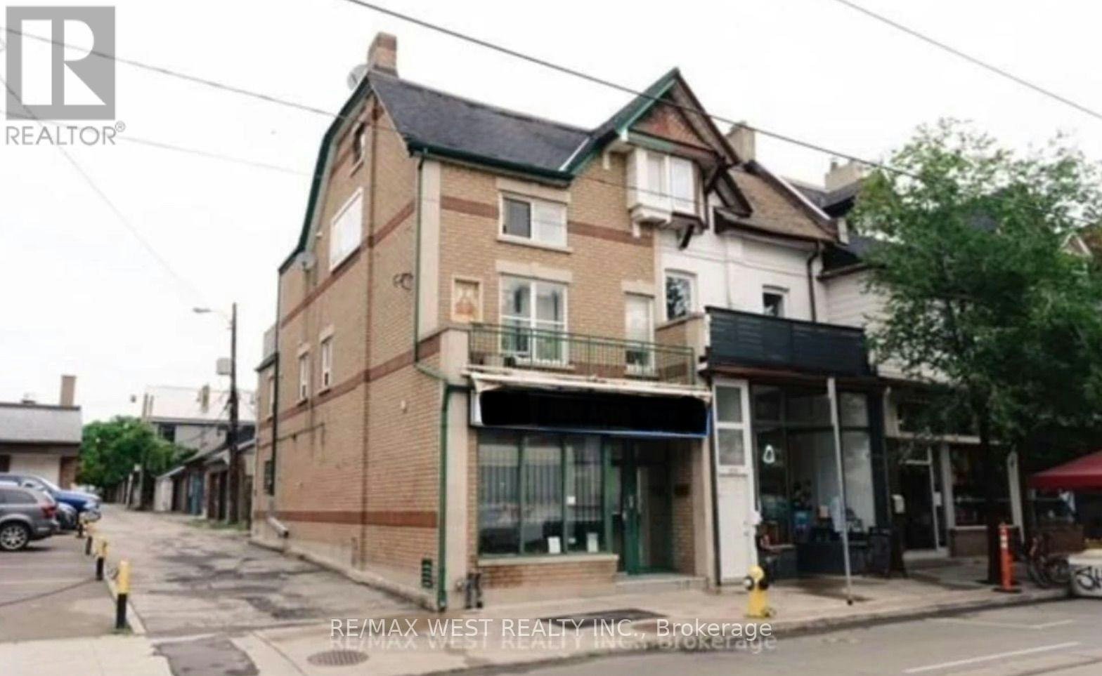 2-932 Dundas Street, Toronto, ON, M6J 1W3