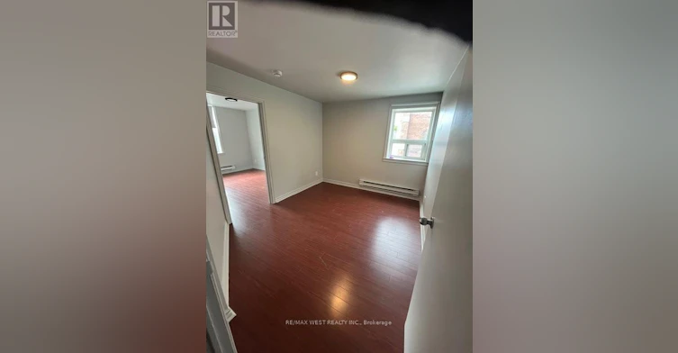 2-932 Dundas Street, Toronto, ON, M6J 1W3 - 4