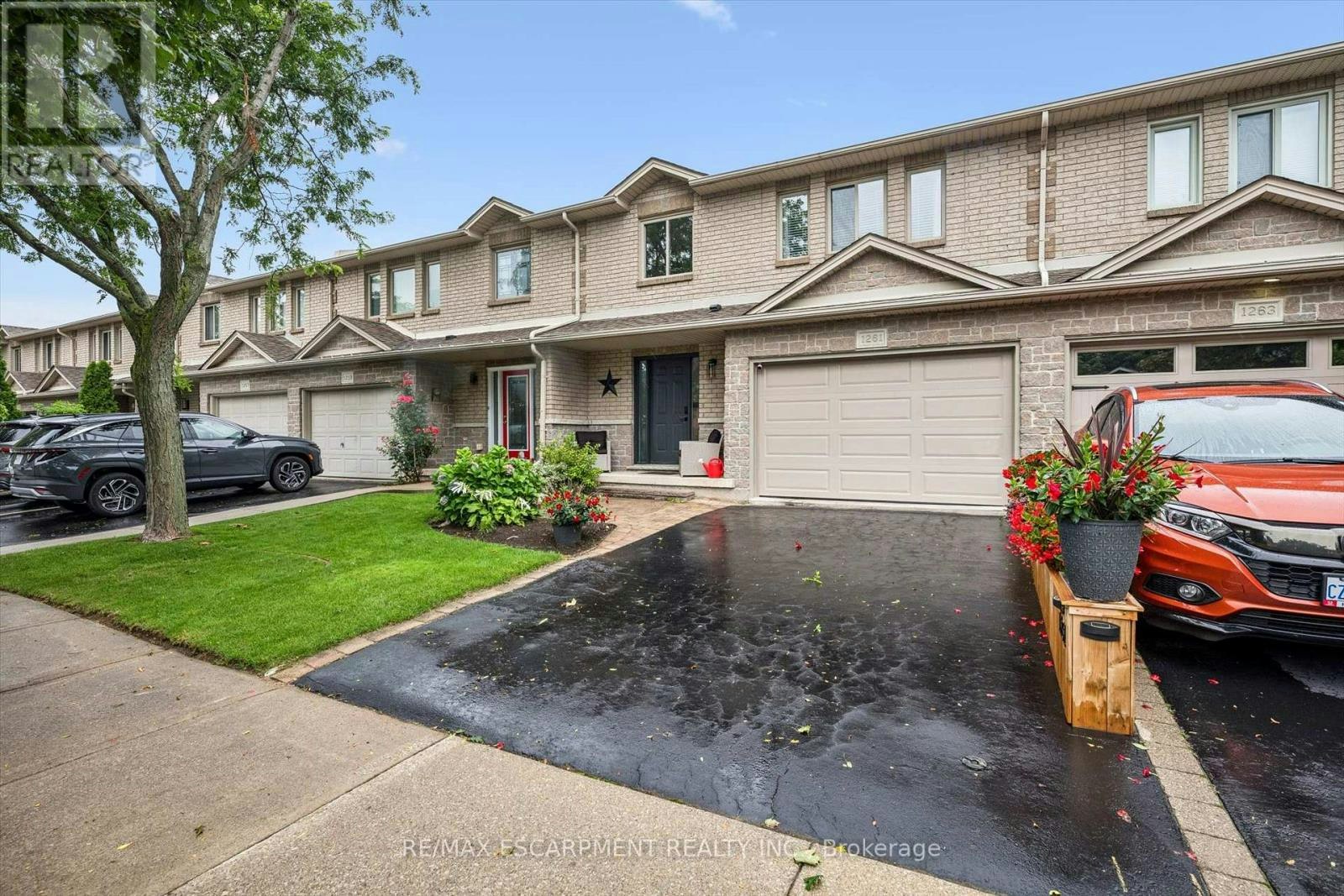 1261 Stephenson Drive, Burlington, ON, L7S 2B3