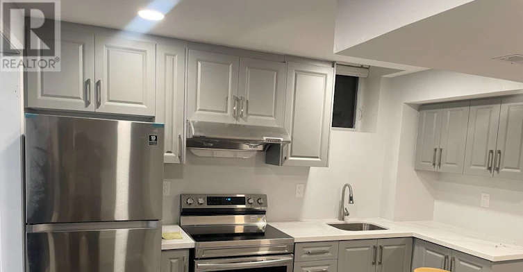 BSMT-5673 Ethan Drive, Mississauga, ON, L5M 0V1 - 2
