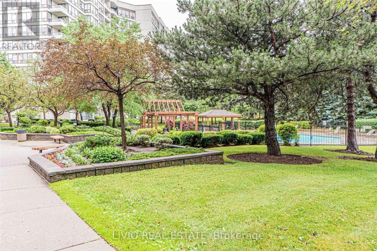 310-10 Laurelcrest Street, Brampton, ON, L6S 5Y3 - 22