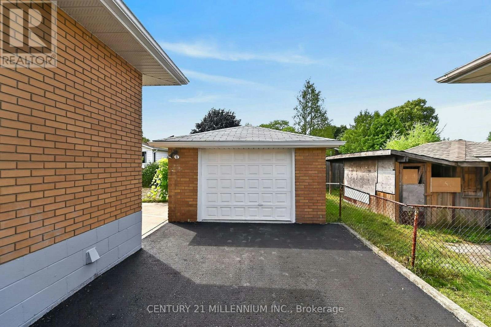 UPPER-40 Purdy Crescent, Hamilton, ON, L9A 3B3 - 39
