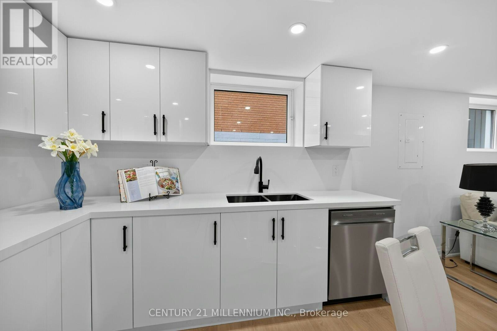 LOWER-40 Purdy Crescent, Hamilton, ON, L9A 3B3 - 14