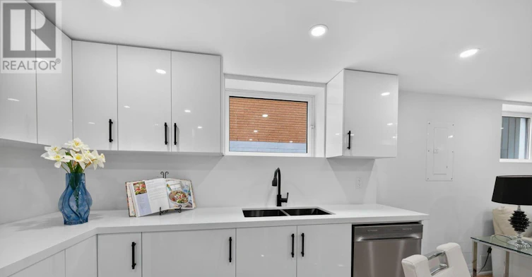 LOWER-40 Purdy Crescent, Hamilton, ON, L9A 3B3 - 14