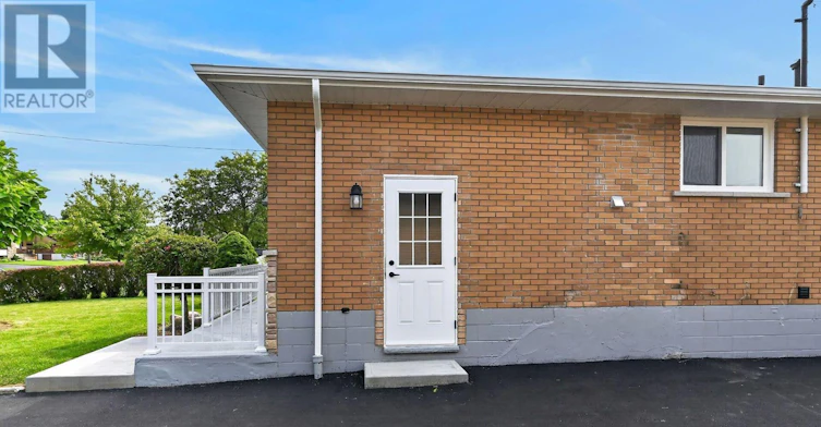 LOWER-40 Purdy Crescent, Hamilton, ON, L9A 3B3 - 3