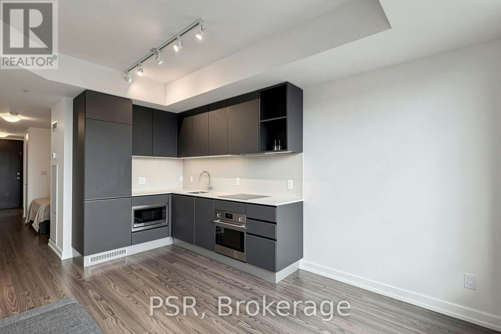 377 Madison Avenue, Toronto, ON, M4V 2W7 - 3