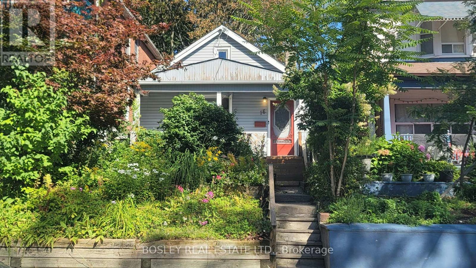 16 Ivy Avenue, Toronto, ON, M4L 2H7 - 29