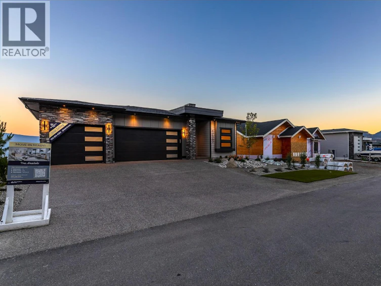 17567 Dickinson Place, Summerland, BC, V0H 1Z3 - 2