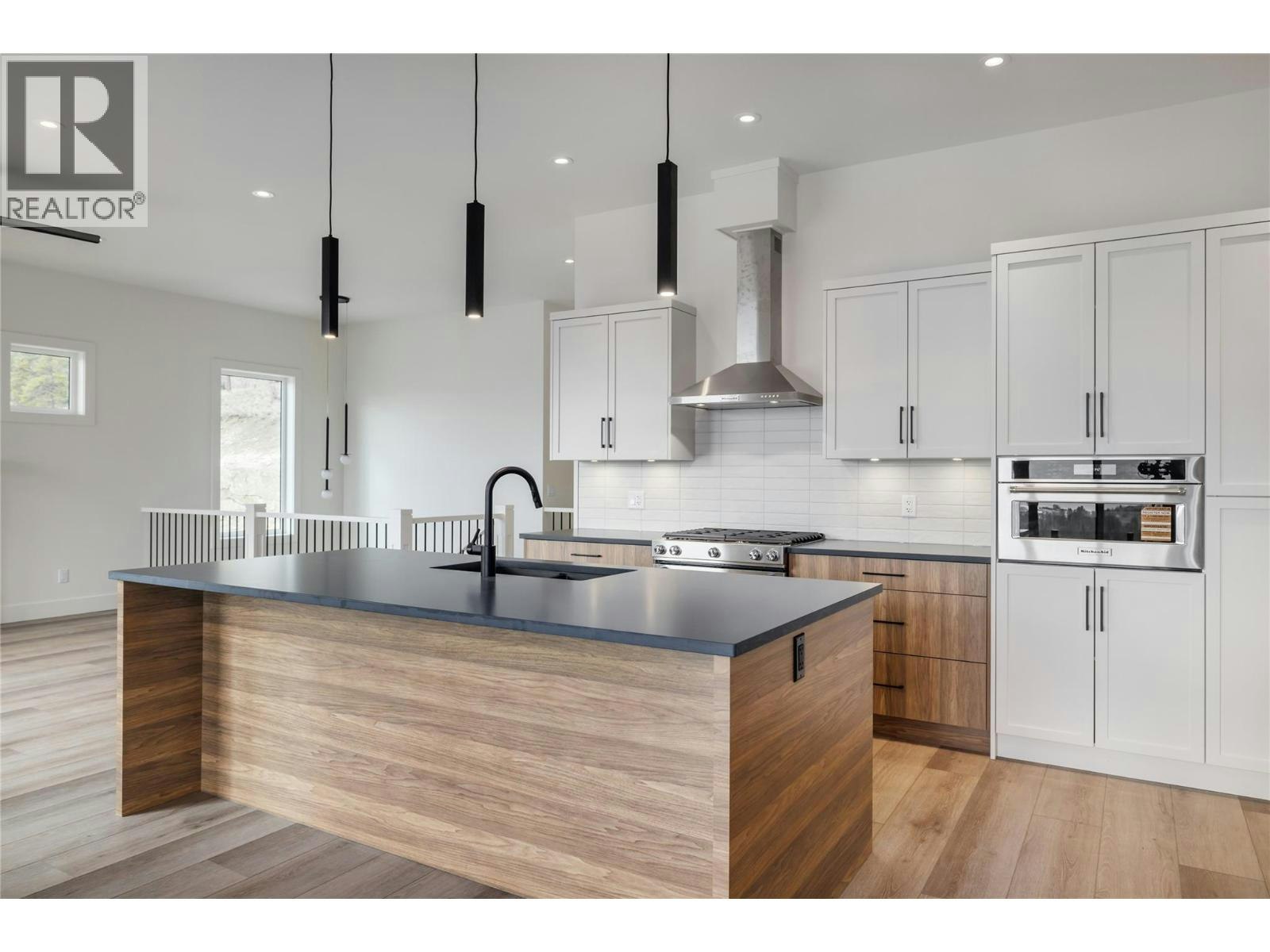 17567 Dickinson Place, Summerland, BC, V0H 1Z3 - 12