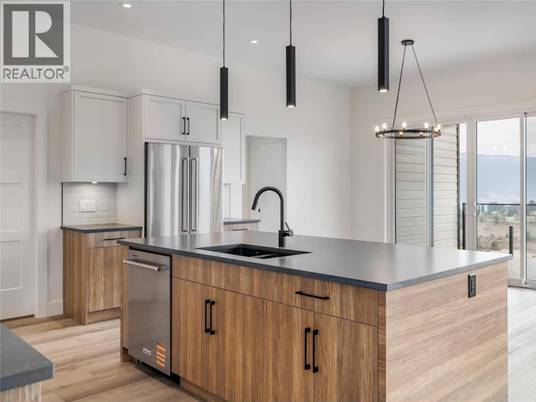 17567 Dickinson Place, Summerland, BC, V0H 1Z3 - 13