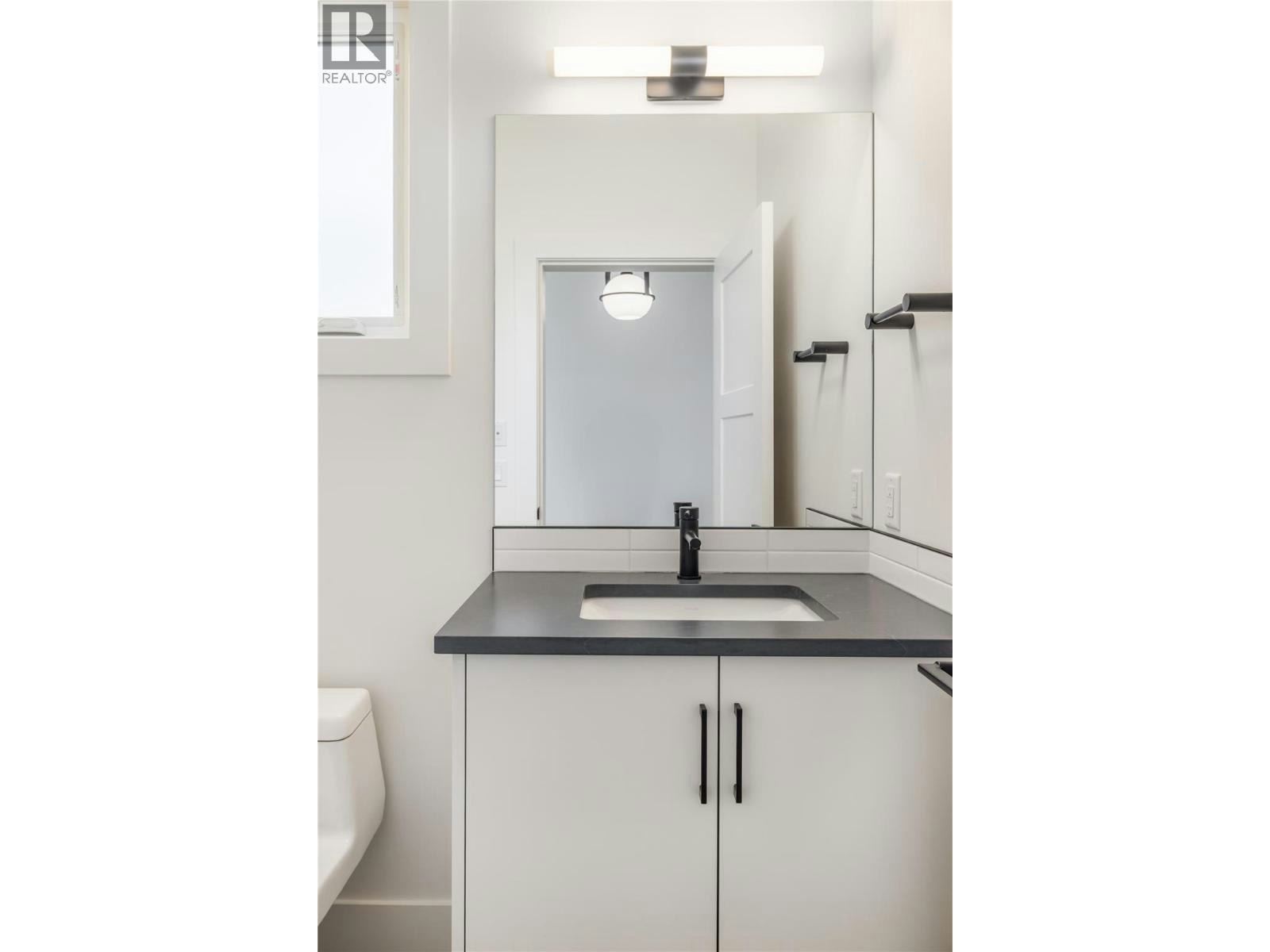 17567 Dickinson Place, Summerland, BC, V0H 1Z3 - 23