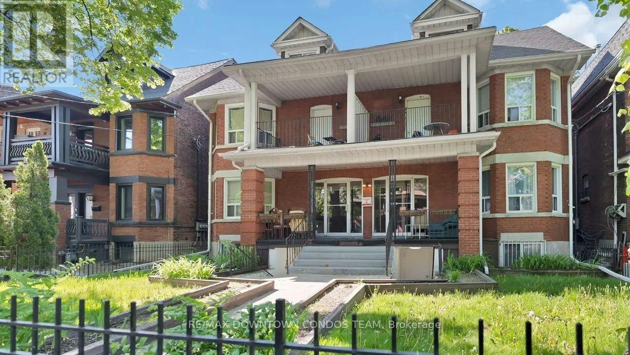 201-5 Thornburn Avenue, Toronto, ON, M6K 1C4 - 2