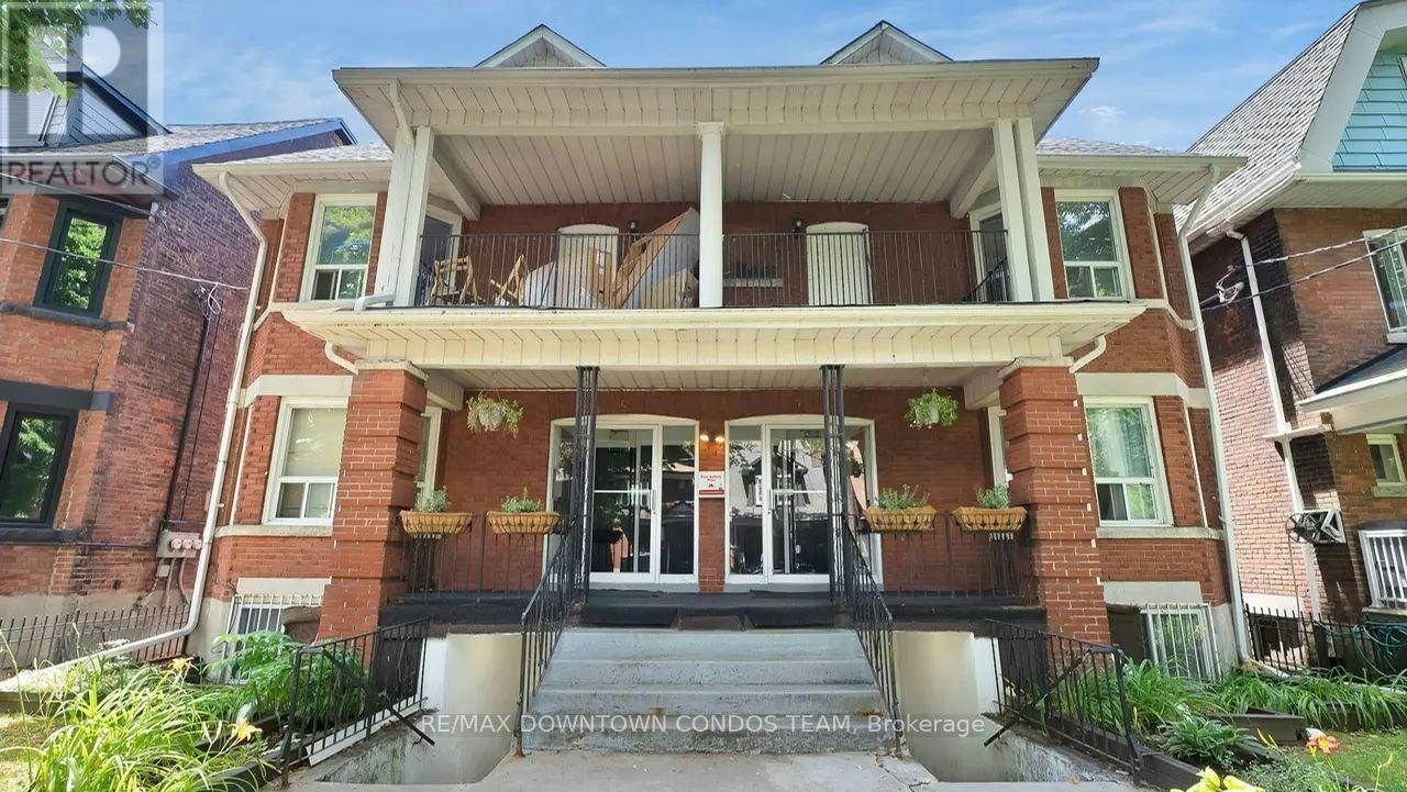201-5 Thornburn Avenue, Toronto, ON, M6K 1C4