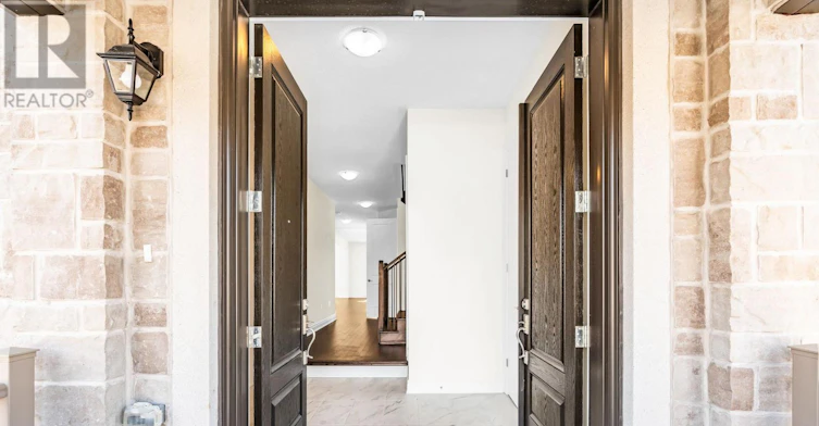 33 Gladmary Drive, Brampton, ON, L6Y 0E4 - 3