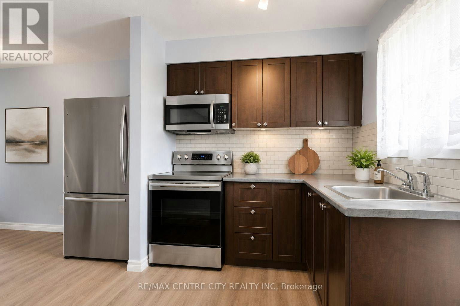 106-1090 Kipps Lane, London, ON, N5Y 1V4 - 2