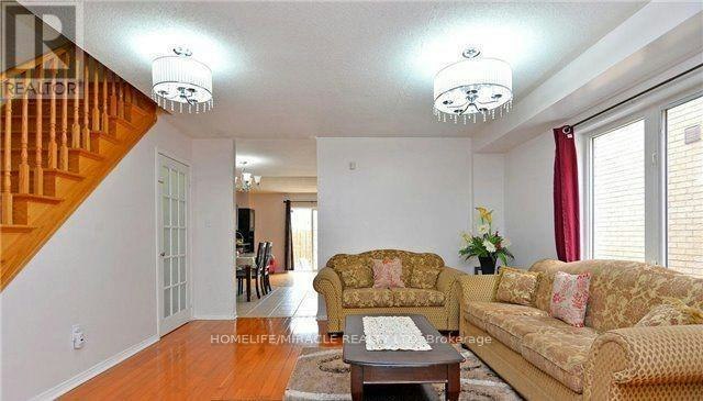 34 Palleschi Drive, Brampton, ON, L6P 2R9 - 7