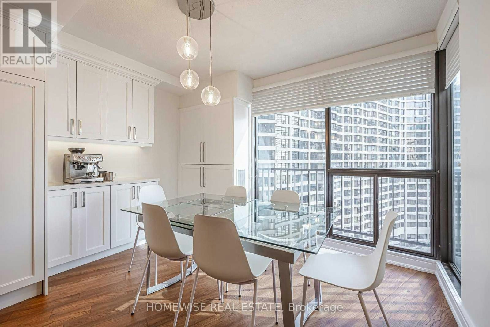 1808-33 Harbour Square, Toronto, ON, M5J 2G2 - 18