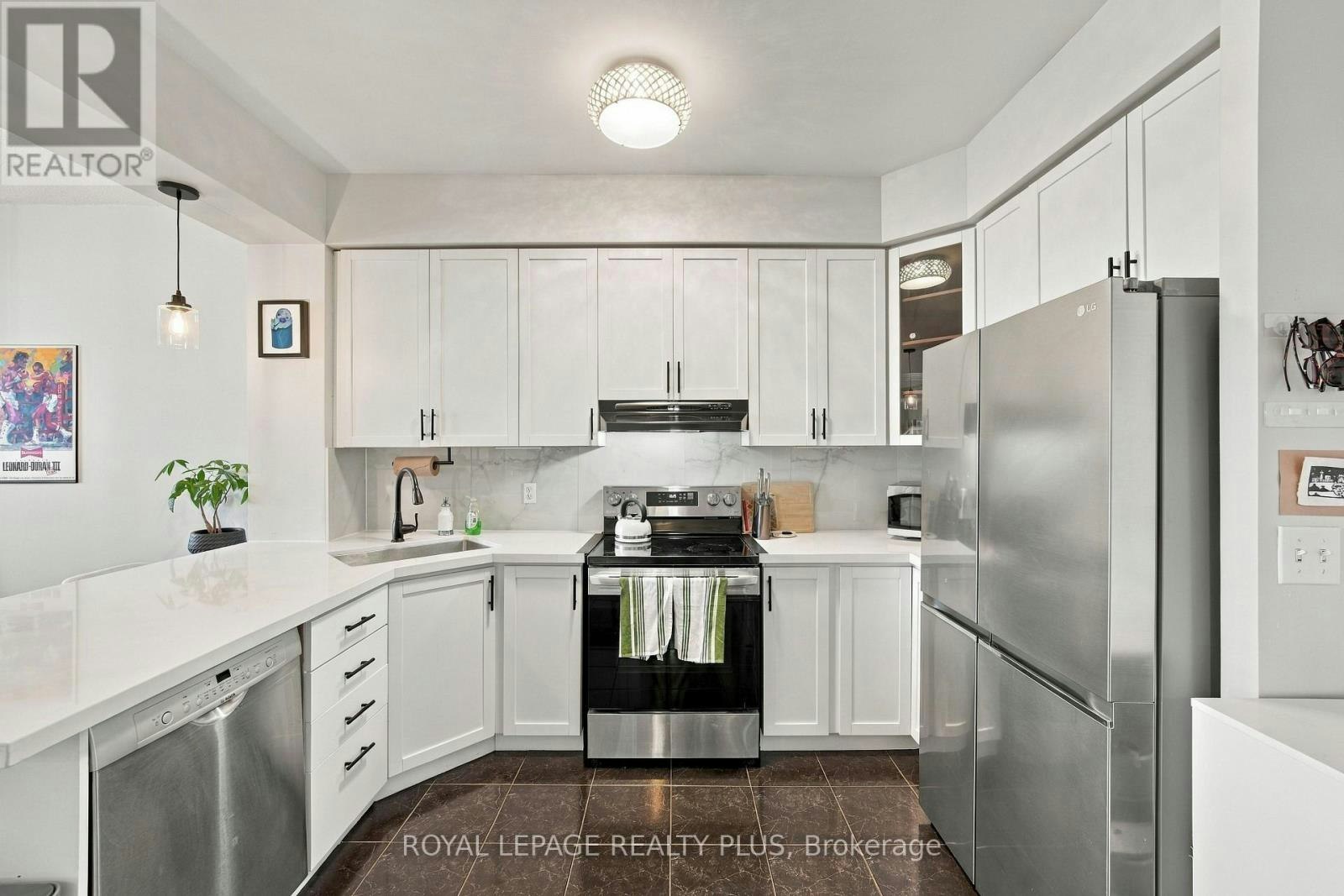 104-3531 Lake Shore Boulevard W, Toronto, ON, M8W 1P4 - 3