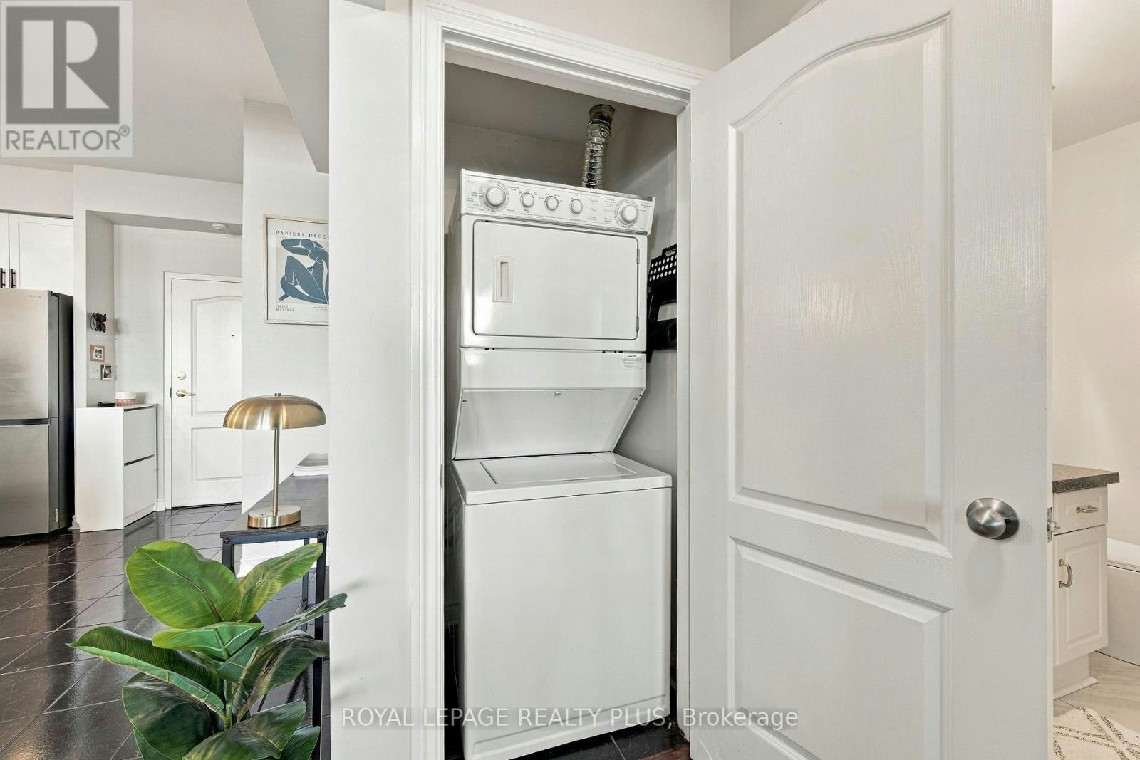 104-3531 Lake Shore Boulevard W, Toronto, ON, M8W 1P4 - 22