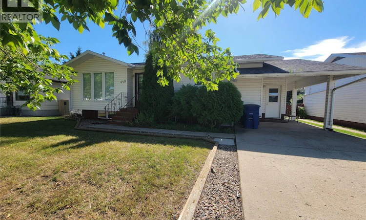 440 4th Avenue W