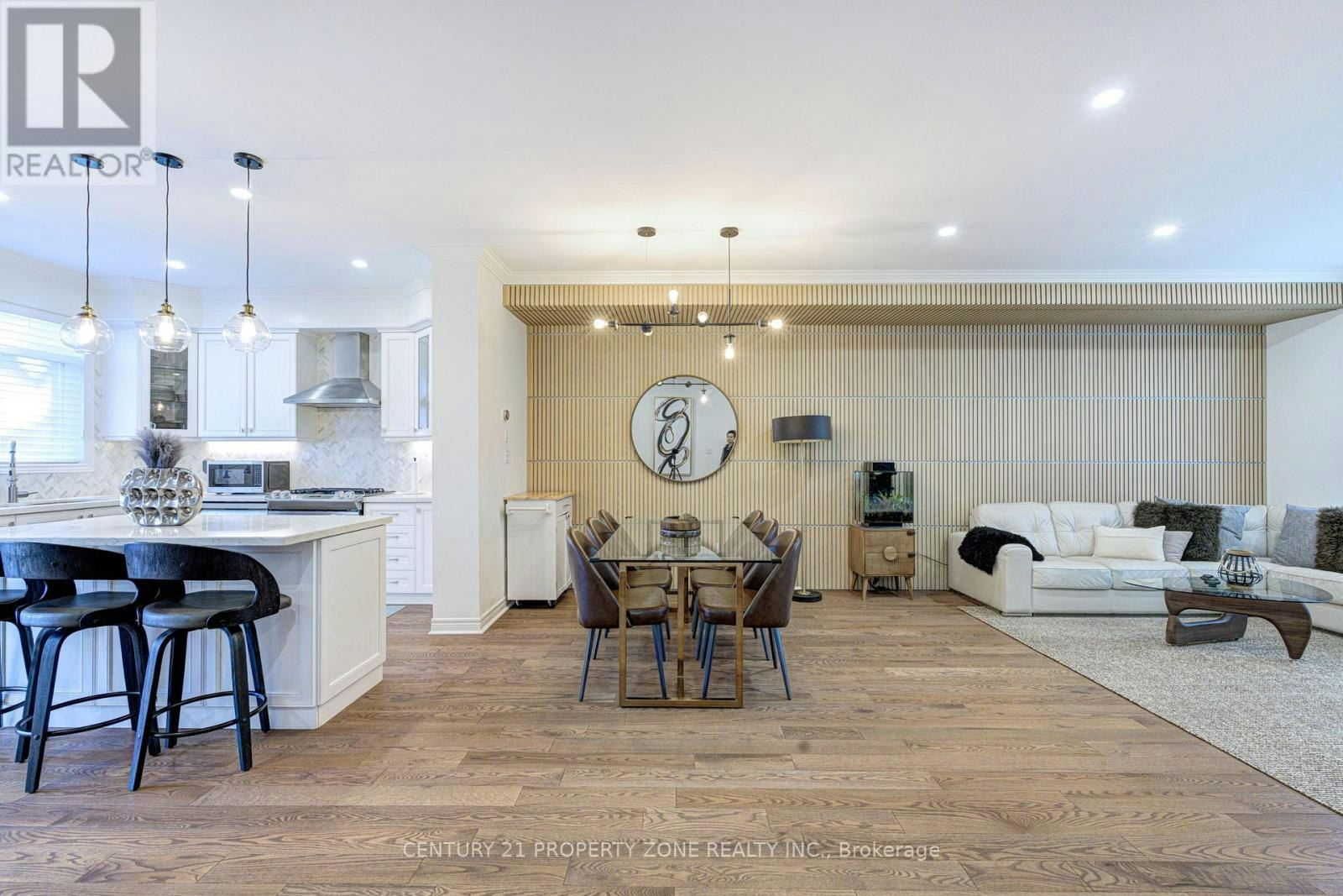 89 Milton Street, Toronto, ON, M8Y 2Y1