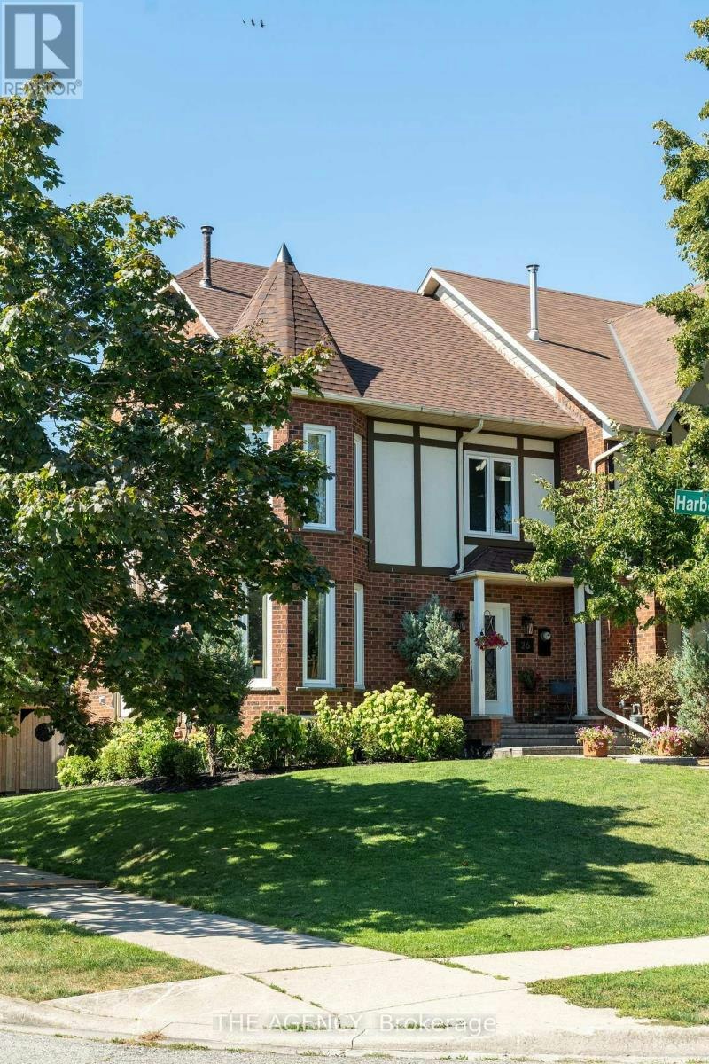 26 Harbour Drive, Hamilton, ON, L8E 4Z5