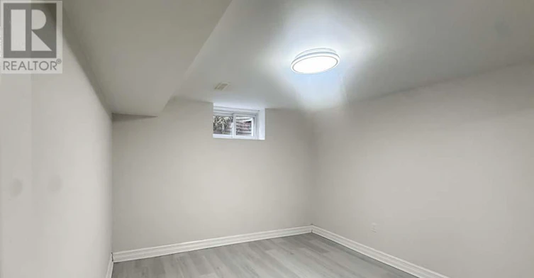 LOWER-130 Kingslake Road, Toronto, ON, M2J 3G1 - 5