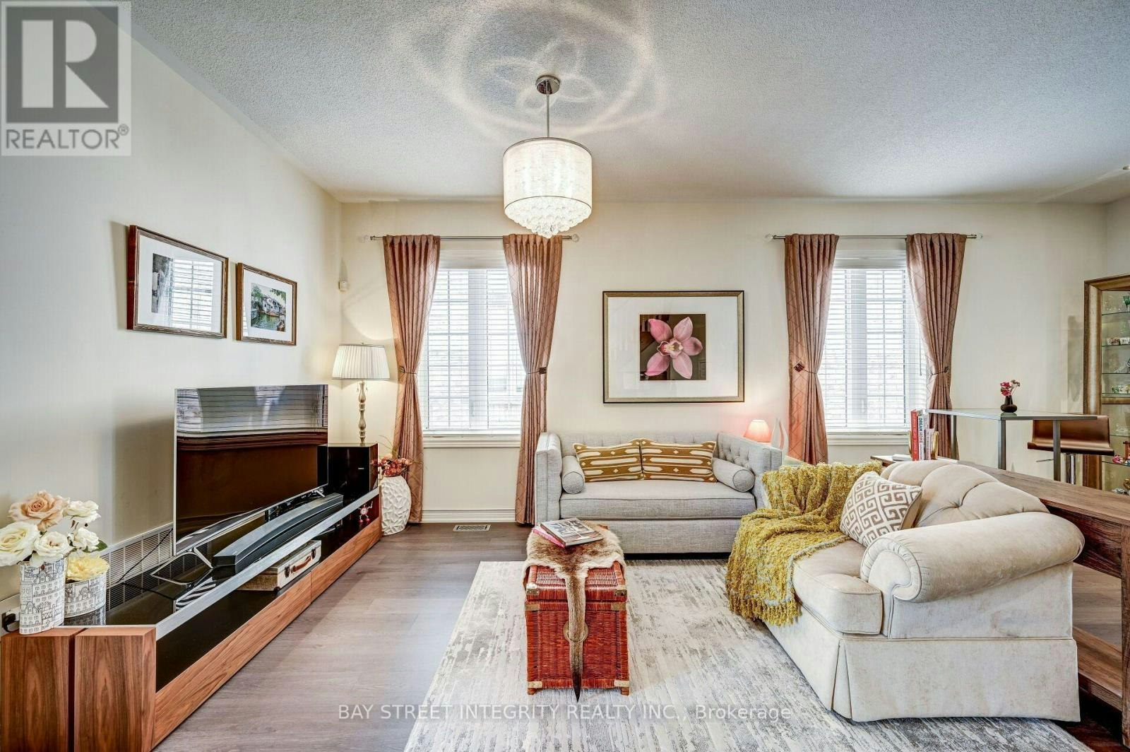 537 Stream Crescent, Oakville, ON, L6M 1N7 5