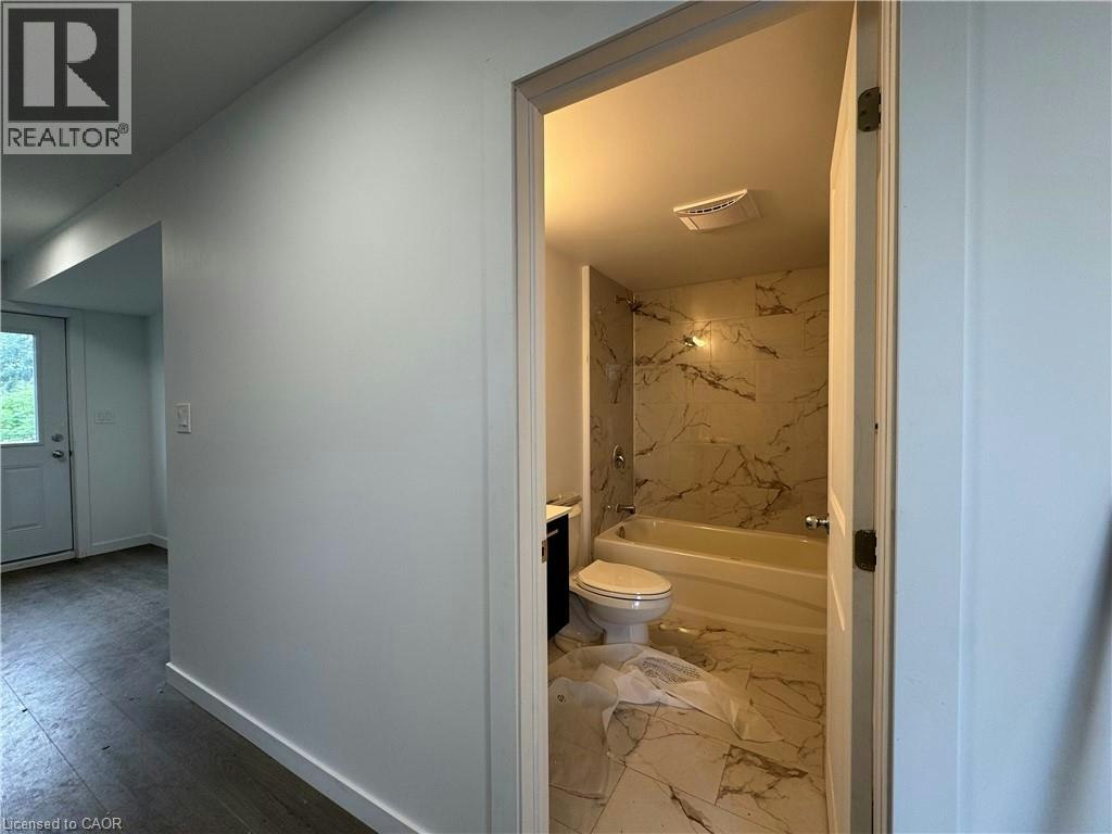 Lower-107 Highriver Trail, Welland, ON, L3C 0H6 - 3