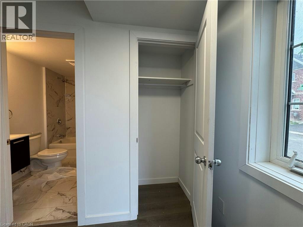 Lower-107 Highriver Trail, Welland, ON, L3C 0H6 - 2