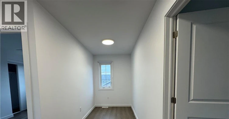 Main-107 Highriver Trail, Welland, ON, L3C 0H6 - 12