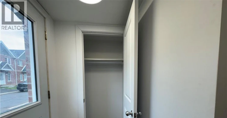 Main-107 Highriver Trail, Welland, ON, L3C 0H6 - 3