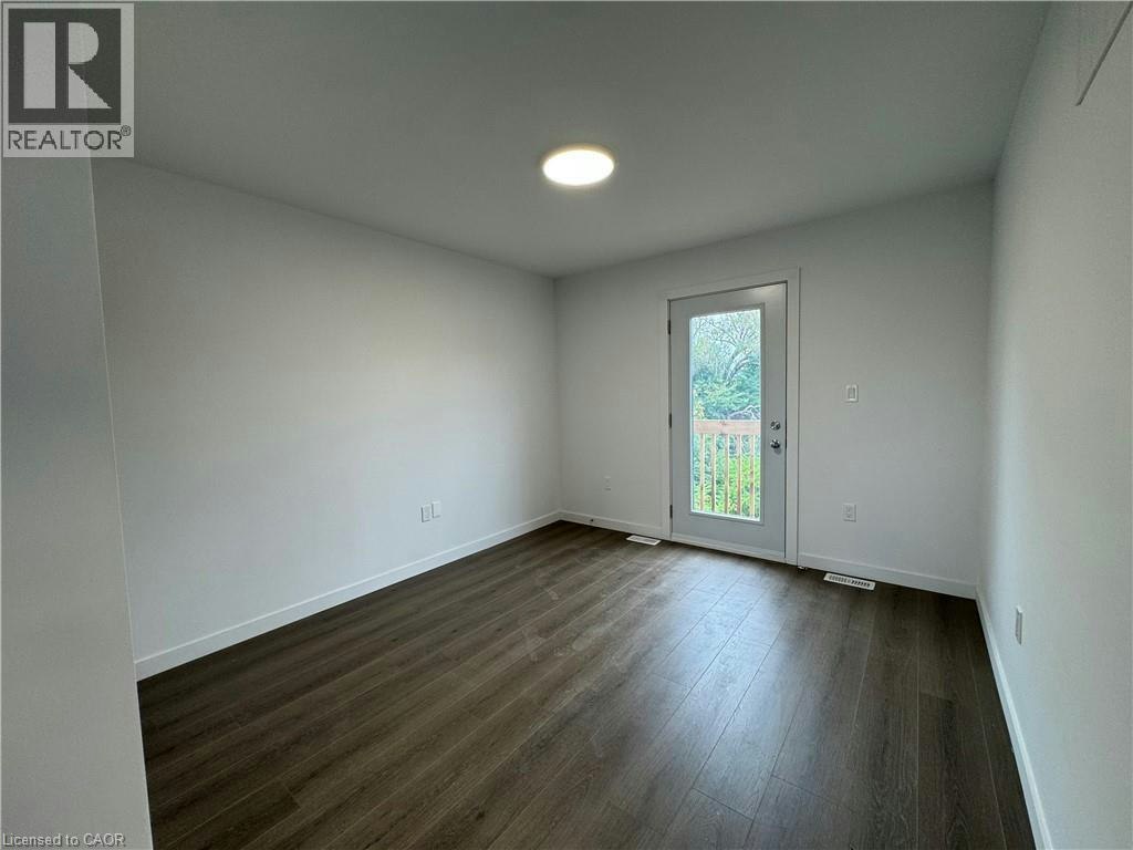 Main-107 Highriver Trail, Welland, ON, L3C 0H6 - 15