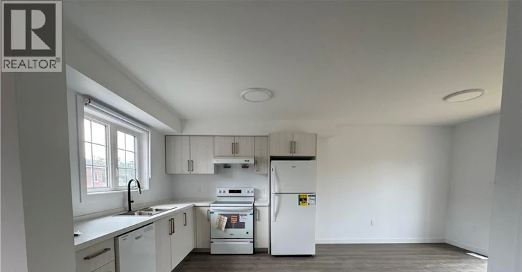Main-107 Highriver Trail, Welland, ON, L3C 0H6 - 7