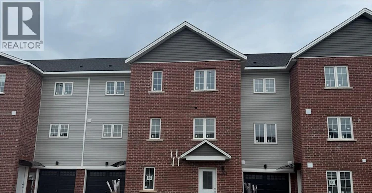 Main-107 Highriver Trail, Welland, ON, L3C 0H6