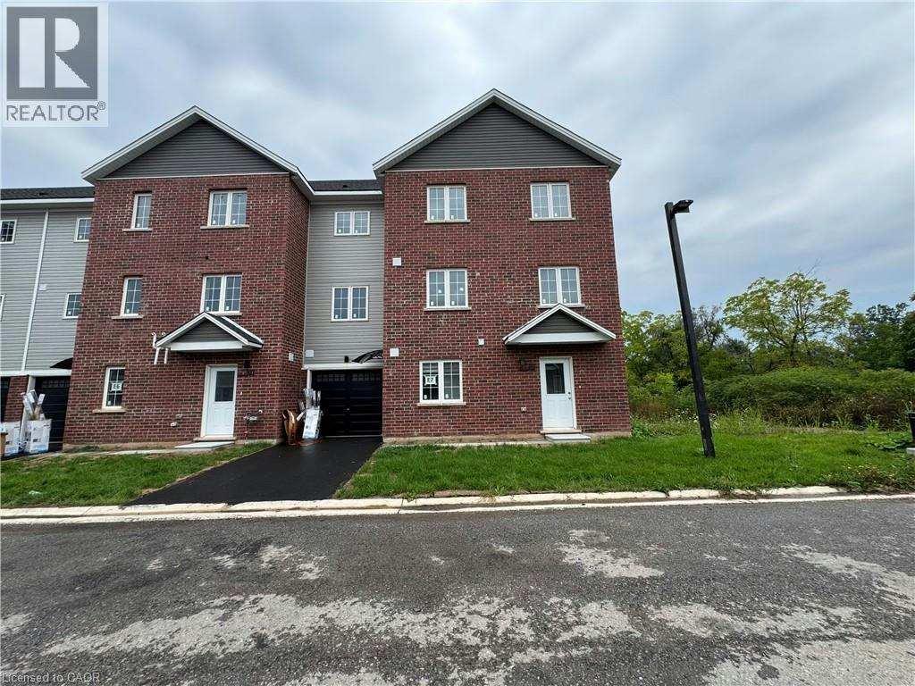 Main-99 Highriver Trail, Welland, ON, L3C 0H6