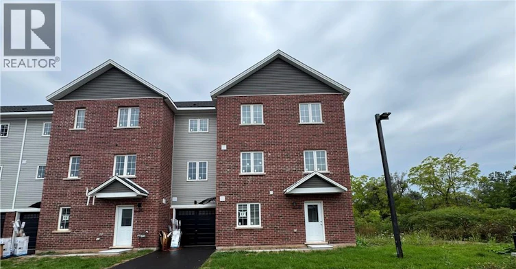 Main-99 Highriver Trail, Welland, ON, L3C 0H6