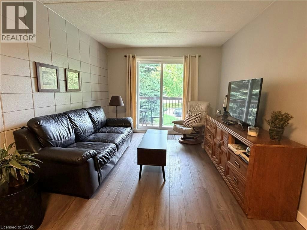 115-30 Hickory Street E, Waterloo, ON, N2J 4L4 - 7