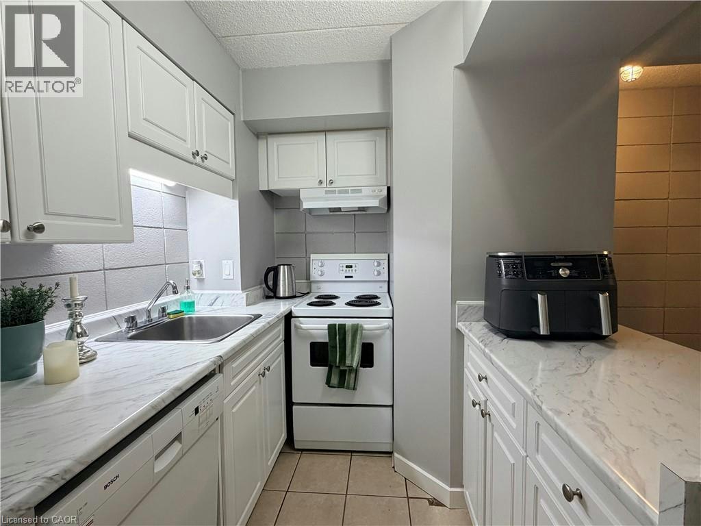 115-30 Hickory Street E, Waterloo, ON, N2J 4L4 - 10