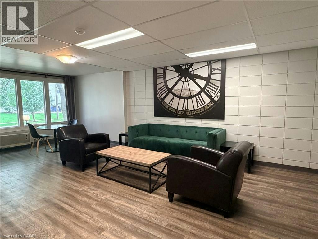 115-30 Hickory Street E, Waterloo, ON, N2J 4L4 - 5