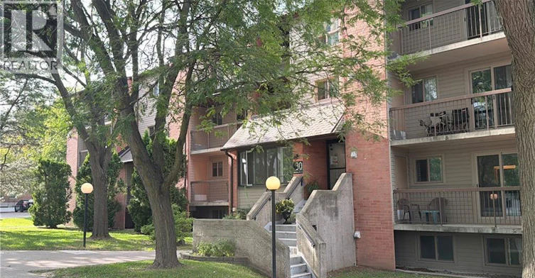 115-30 Hickory Street E, Waterloo, ON, N2J 4L4 - 2