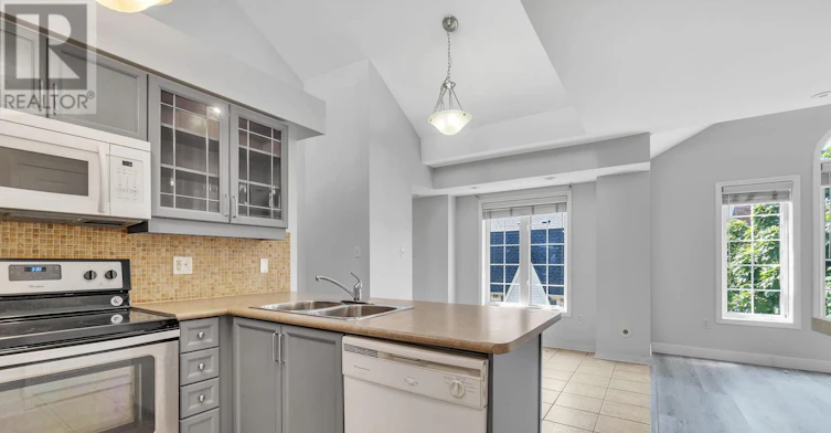 6-720 Neighbourhood Circle S, Mississauga, ON, L5B 0B4 - 7
