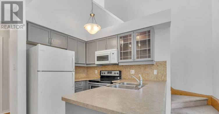 6-720 Neighbourhood Circle S, Mississauga, ON, L5B 0B4 - 4