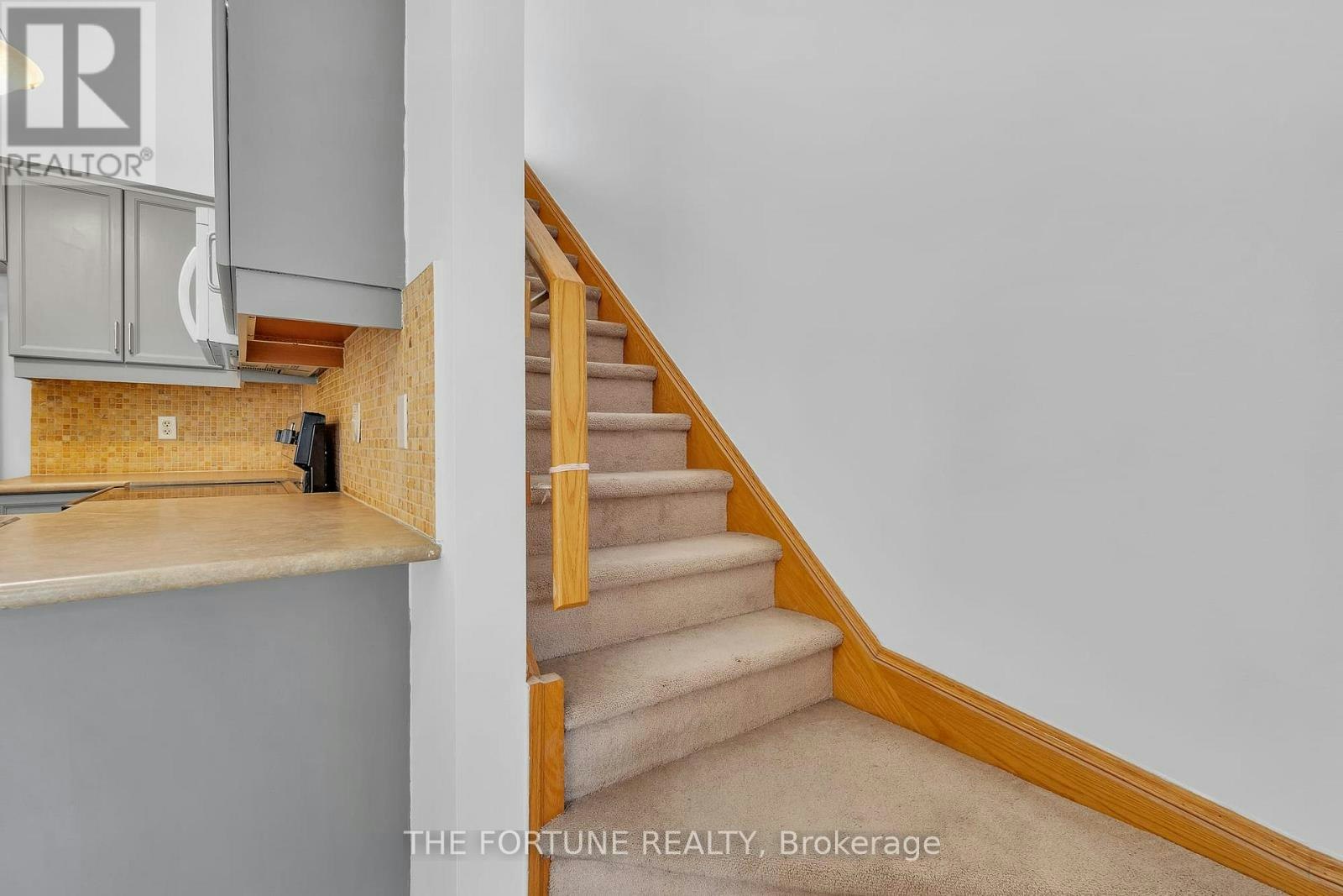 6-720 Neighbourhood Circle S, Mississauga, ON, L5B 0B4 - 8