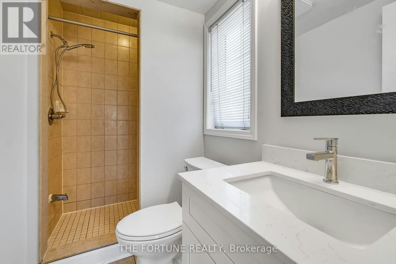 6-720 Neighbourhood Circle S, Mississauga, ON, L5B 0B4 - 13